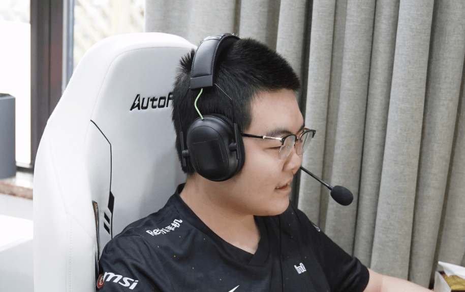 GEN血洗PSG,Kanavi线上压制力十足焦点之战入围赛,引爆全场热议的简单介绍 GEN血洗PSG,Kanavi线上压制力十足焦点之战入围赛,引爆全场热议的简单介绍