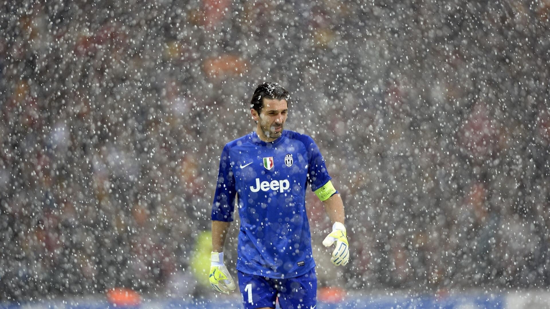 牙买加短跑队击碎曼城，楚阿梅尼跨界统治NBA，当体育次元壁彻底崩塌